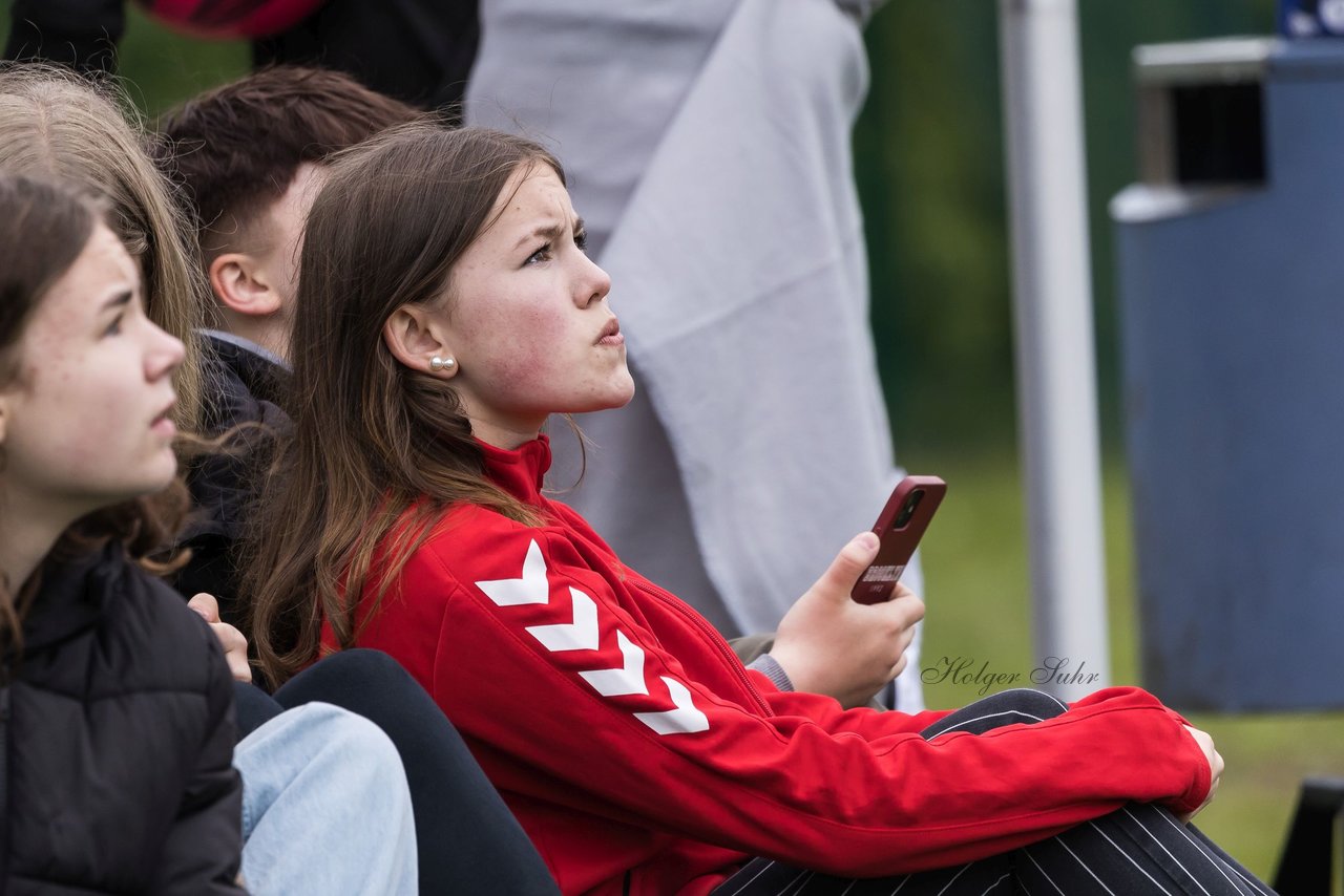 Bild 138 - wBJ SV Wahlstedt - TuS Tensfeld : Ergebnis: 0:0